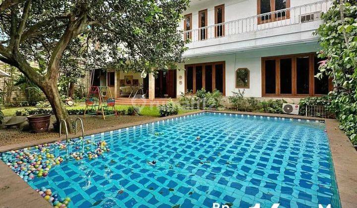 Dijual Rumah 2 Lantai, Pool. Lingkungan Tenang, Jalan Lebar 2