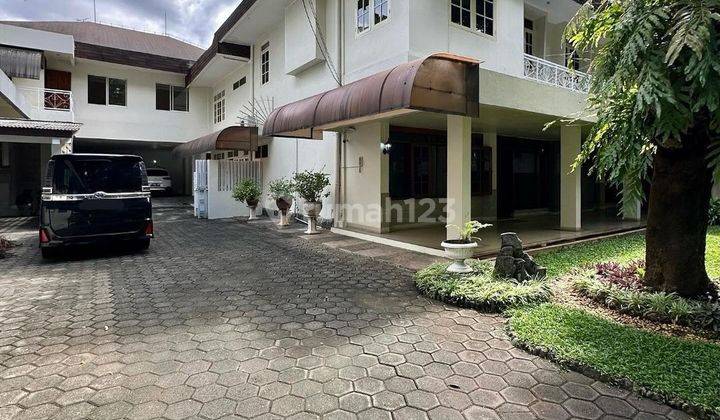 Daksa Rumah Lama Terawat. Lokasi Super Premium Dkt Senopati 2