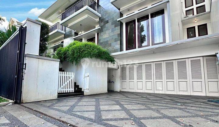 Rumah Mewah 2,5 Lantai, Dkt Bukit Golf. Jalan Lebar Dan Rindang 1