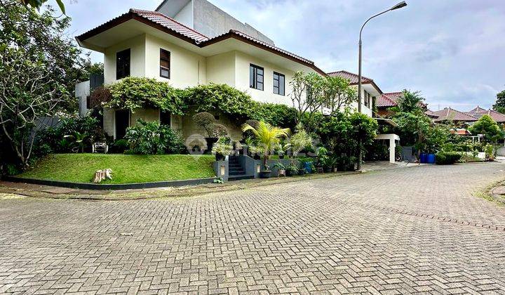 Dijual Rumah Asri Nyaman One Gate. Posisi Hook, Jalan Lebar 2