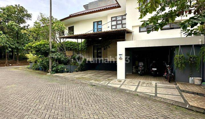 Dijual Rumah Asri Nyaman One Gate. Posisi Hook, Jalan Lebar 1