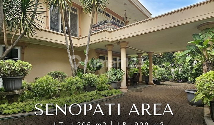 Premium Area Near Senopati, Classic House in a Comfortable Neighborhood