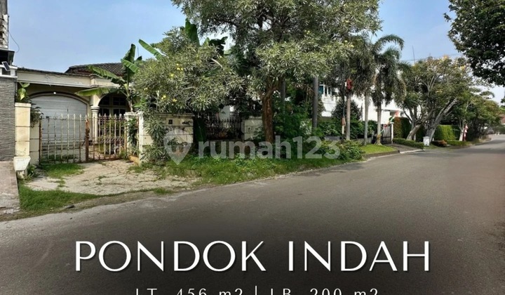 Land Counting House, Square Land Shape. Wide Road