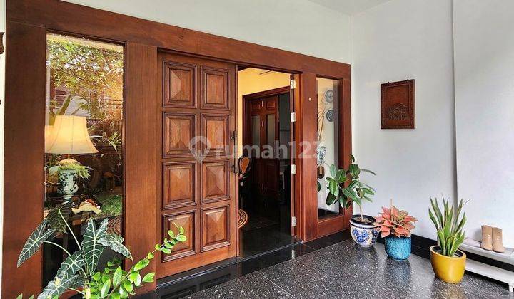 Rumah Mewah Dlm Komplek 2 Lantai Semi Furnish, Siap Huni 2