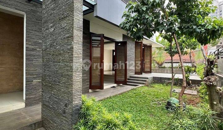 Best Price! Rumah 3 Lt Rooftop Terawat Siap Huni, Dkt MRT 2