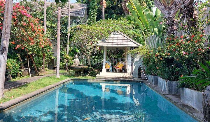 Luxurious Villa In The Heart Of Seminyak. Leasehold 12 Years With 25 Years Extension  2