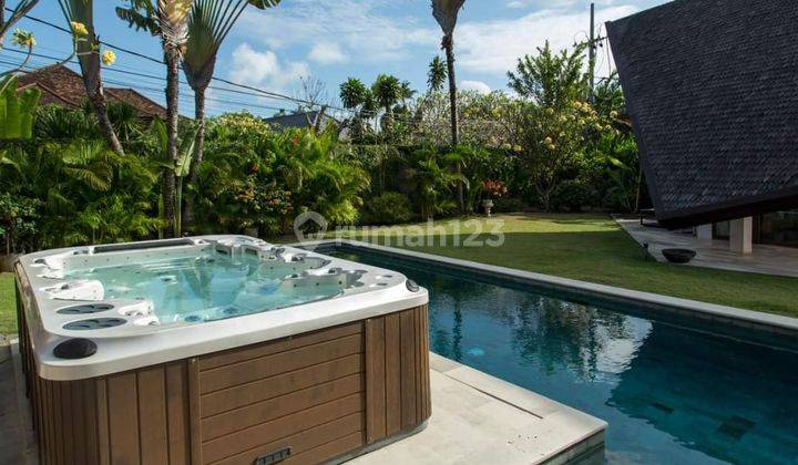 Luxury 3 Bedrooms Sanur Beachside Leasehold 43 Years 2