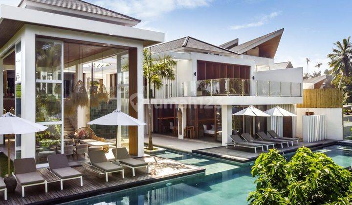 Luxurious 6 br Jungle Villa In Tegalalang, Bali  2