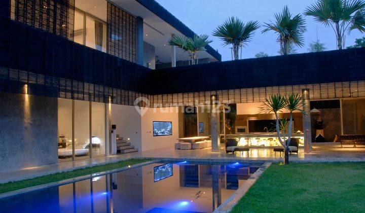 Luxury Villa In Heart Of Seminyak 1