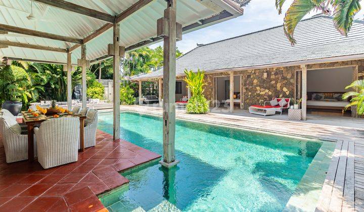 Luxury 4 Bedrooms Villa In, Seminyak 1