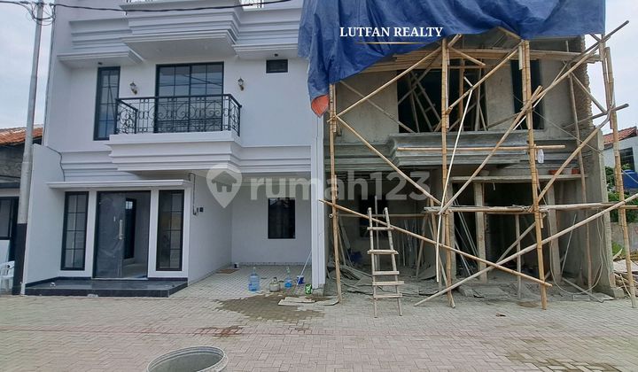 RUMAH PEJATEN TIMUR PASAR MINGGU 3 LANTAI DALAM CLUSTER DEKAT STASIUN 2