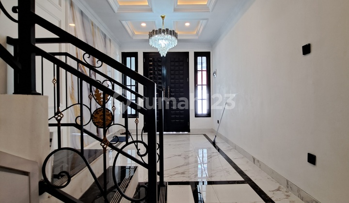 Rumah American Classic Dalam Cluster Dekat Stasiun Lenteng Agung 2