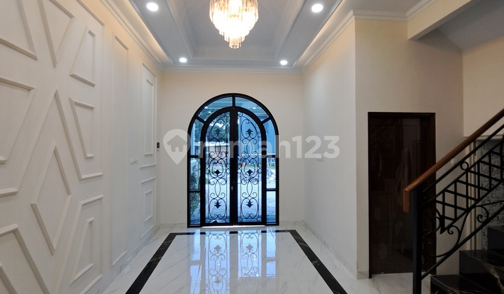 Rumah Modern Classic 2lantai + Rooftop 2