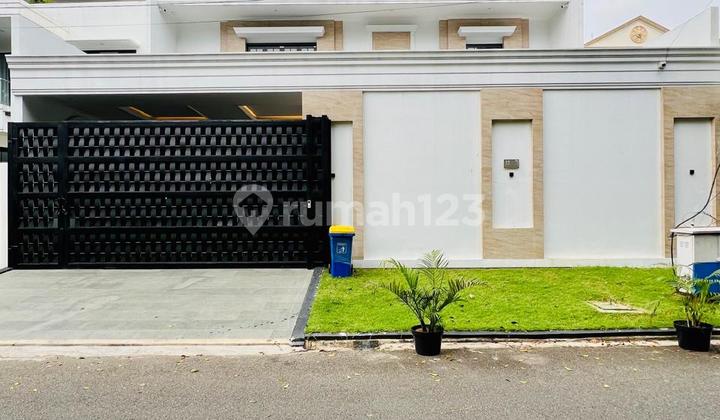 Luxury House in Pondok Indah Complex Near Metro Pondok Indah Mall