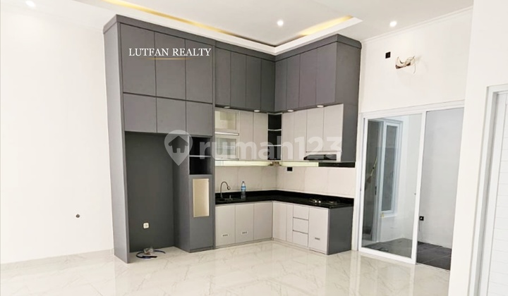 RUMAH JAGAKARSA MINIMALIS MODERN DALAM KOMPLEK DEKAT KAMPUS ISTN 2
