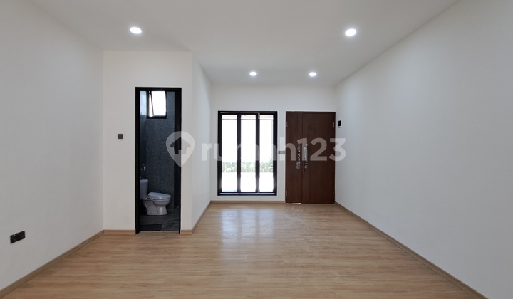 Contemporary Modern House in Lenteng Agung Cluster 2