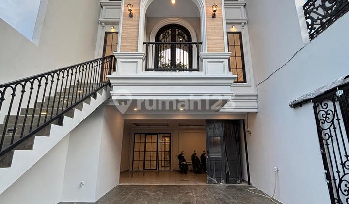 Jagakarsa Mediterranean Classic House Inside the Complex 2