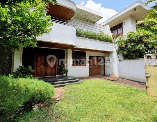 Rumah Syamsu Rizal 2 Lantai tenang dan nyaman Menteng jakarta Pusat