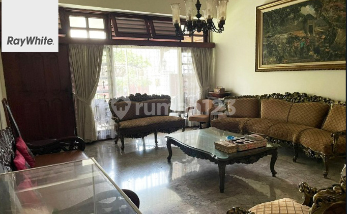 Rumah Nyaman dan Terawat Jalan Bayuwangi Menteng Jakarta Pusat 2