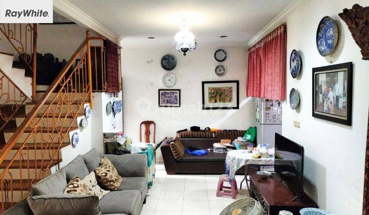 Murah Rumah 2 Lantai Komplek Robina Townhouse Jatiwaringin 2