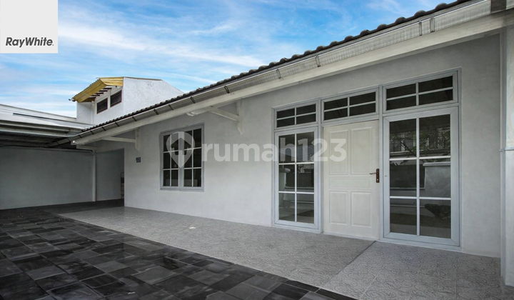 For Sale Liga Mas Complex Pancoran 2-Story House South Jakarta 2