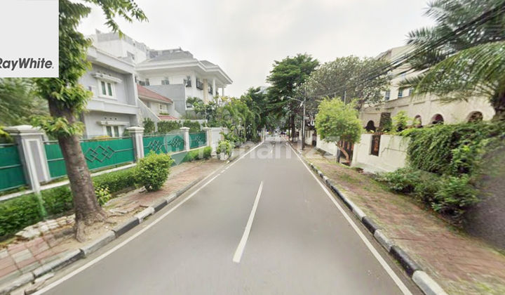 For Sale Commercial Area Land Can Build 6 Floors - Cikini Central Jakarta 2