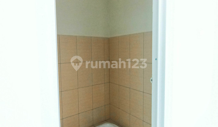 JUAL RUMAH MURAH SIAP HUNI PINGGIR JALAN LINGKUNGAN MASIH ASRI 2