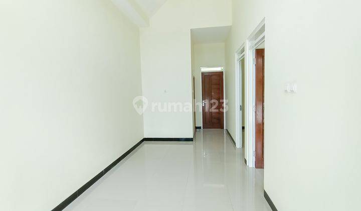Rumah Cantik dengan Fasilitas terbaik & Lokasi Super Strategis 2