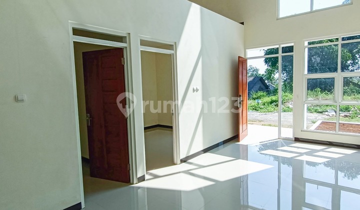 Strategic Growing House Near RSPAW Salatiga – Ready for an Additional Floor! 2