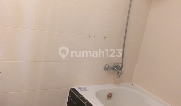 Jual Murah apartemen slipi 3BR lokasi  strategis 4
