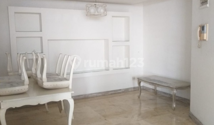 Jual Murah apartemen slipi 3BR lokasi  strategis 6