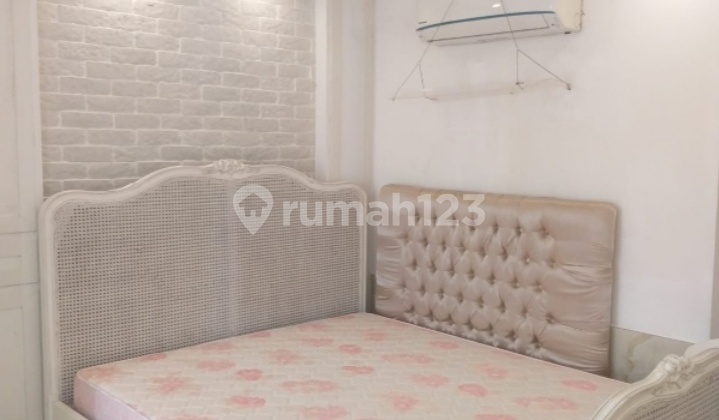 Jual Murah apartemen slipi 3BR lokasi  strategis 8
