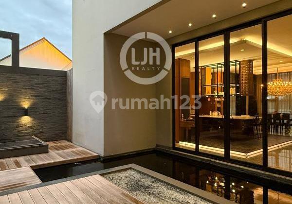 Rumah Mewah Cantik dan Siap Huni di Pelangi Raya, Kelapa Gading, Jakarta Utara
