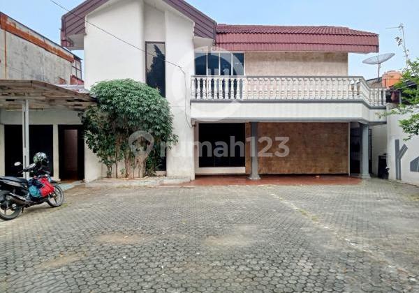 Rumah Lokasi Strategis di Jl Raya Cipinang Jaya Jakarta Timur