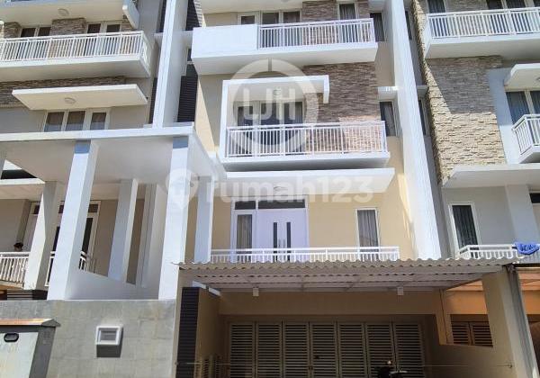 4-Storey Ready-to-Occupy House in Sherwood Garden Residence, Kelapa Gading, North Jakarta