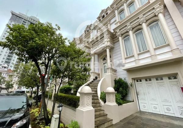 RUMAH MEWAH DI THE VILLAS MOI KELAPA GADING 2