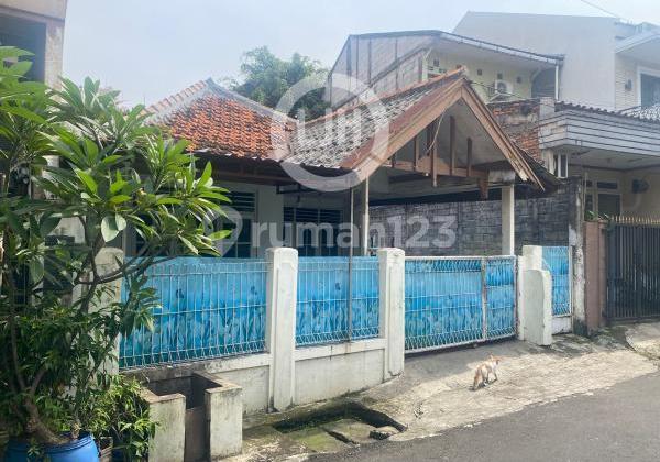 Dijual Rumah Hitung Tanah di Galur Sari, Matraman, Jakarta Timur Dijual Rumah Hitung Tanah di Galur Sari, Matraman, Jakarta Timur
