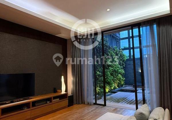 Rumah Mewah Cantik dan Siap Huni di Pelangi Raya, Kelapa Gading, Jakarta Utara 2