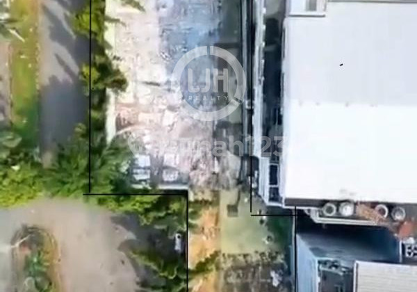 Lot for Rent, Strategic Location in Mampang Prapatan, South Jakarta