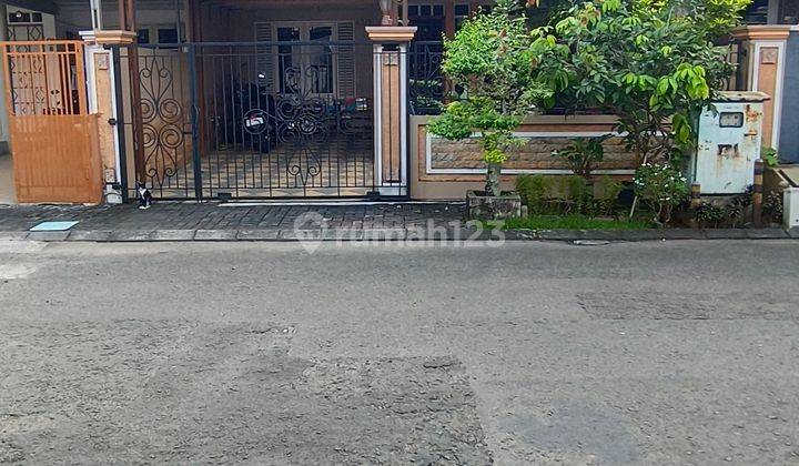 Dijual cepat rumah siap huni di bunderan 2 citra raya  1