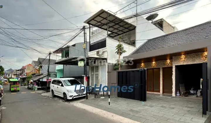 Rumah Unfurnished Baru Di Otista, Cawang 1