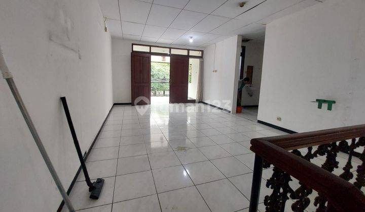 Rumah 2 Lantai Dalam Komplek Di Tebet 1