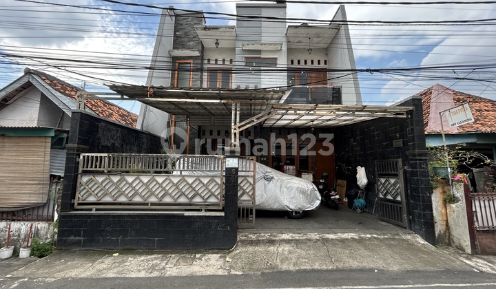Rumah Bagus Semi Furnished Otista, Jakarta Timur 2