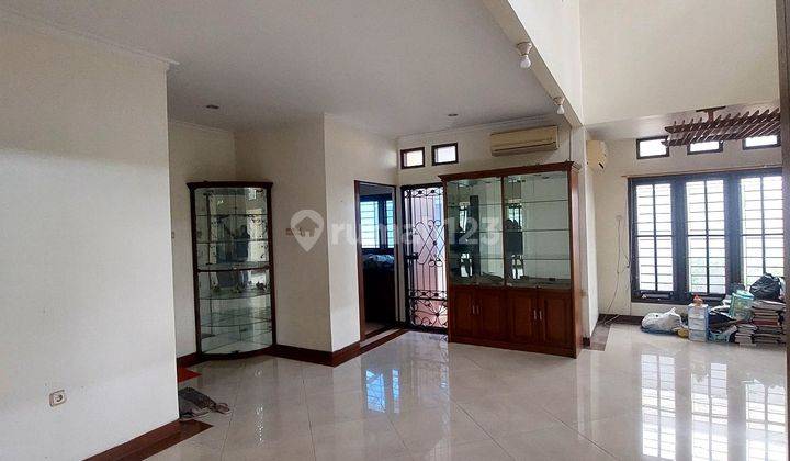 Rumah 2 Lantai Bagus Dalam Komplek  2