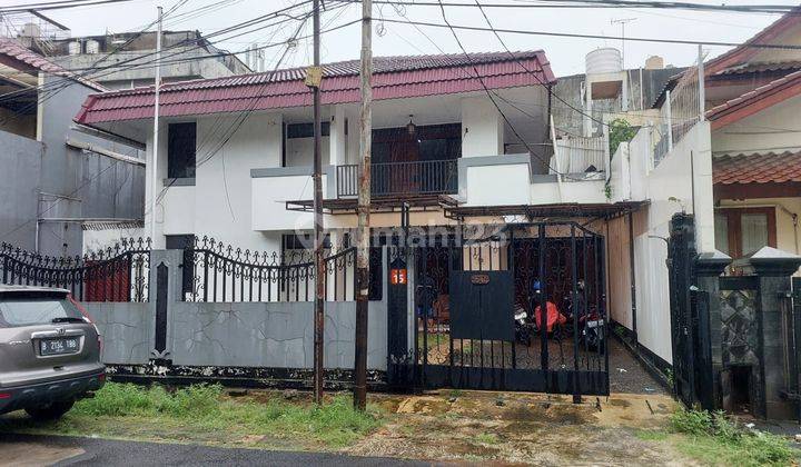 Rumah 2 Lantai Dalam Komplek Di Tebet 2