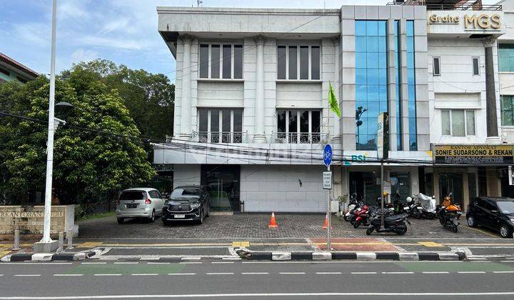  Ruko Gandeng  di Tebet Raya, Tebet Unfurnished 1