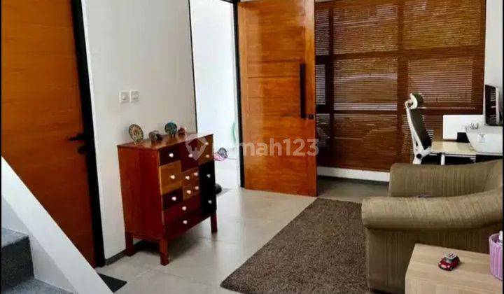 Rumah 2 Lantai Bagus Di Mampang  1