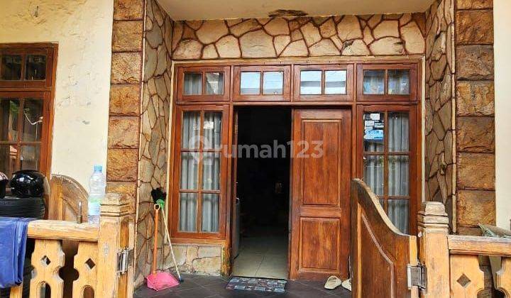 Rumah Di Jl. Menteng Pulo Butuh Renovasi 2