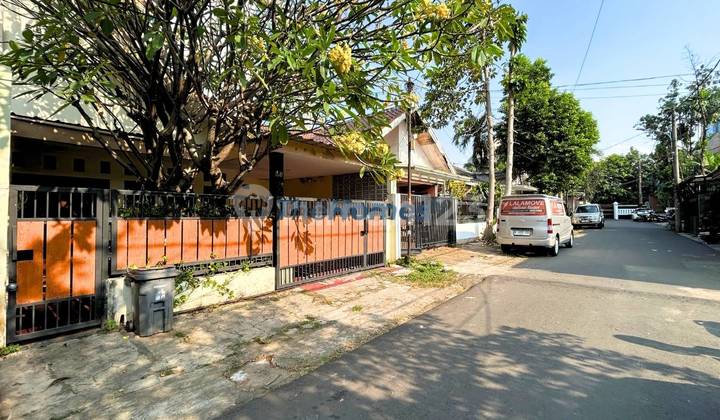 Rumah Bagus Dalam Konplek di Menteng Dalam 1