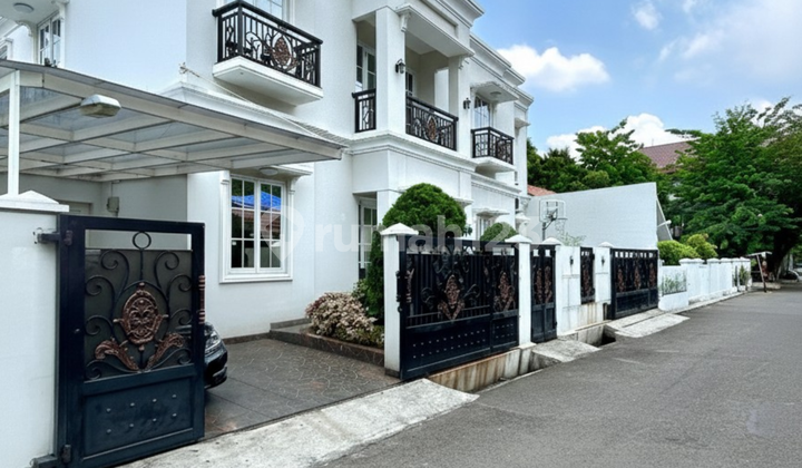 Rumah Bagus Semi Furnished Tebet, Jakarta Selatan